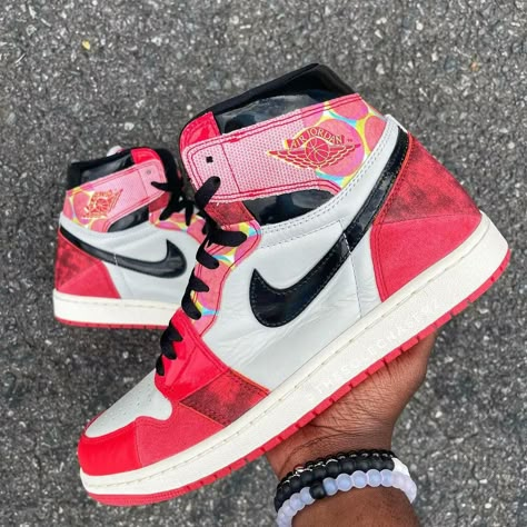 Spiderman Jordan 1s, Jordan 1 Spider Verse, Marvel Shoes, Nike Air Shoes, Man Shoes, Jordan 1s, Jordan 1 High Og, Retro 1, Cute Nike Shoes