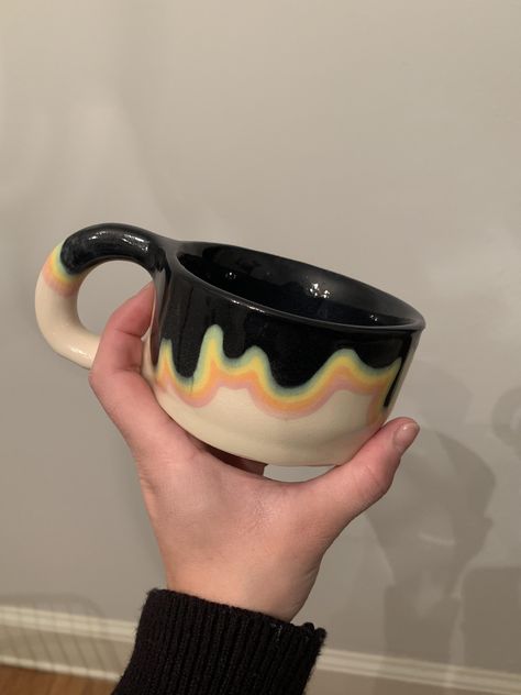 Glaze Ideas Ceramics, Sculptural Ceramic Mugs, Underglaze Mugs, Abstract Mugs Ceramics, Ceramic Mug Underglaze, Handmade Pottery Mugs Contemporary, Ceramic Designs, Cozy Coffee Shop, Advanced Ceramics