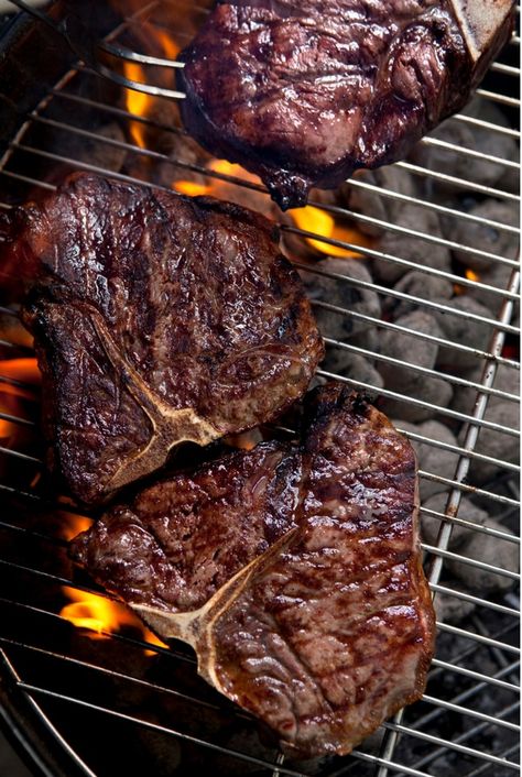 How To Cook A Porterhouse Steak, Grill Steaks On Charcoal, Porter House Steak Recipe, Porterhouse Steak Recipe Grill, Charcoal Grill Steak, Steak On Gas Grill, Porterhouse Steak Recipe, Grilled Porterhouse Steak, Grill Foods