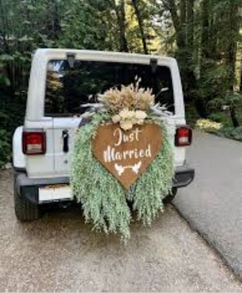 Just Married Truck Decorations, Just Married Truck, Wedding Getaway Car, Wedding Getaway, Marriage Ideas, Red Jeep, Getaway Car, Wedding Book, Just Married