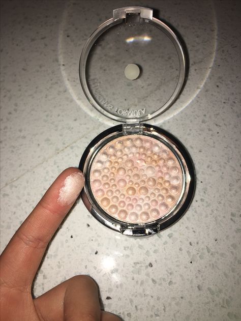 Physicians Formula Highlighter, Diamond Highlighter, Normal Makeup, Blush Collection, School Dropout, Makeup Hacks, Physicians Formula, Makeup Swatches, Beauty School