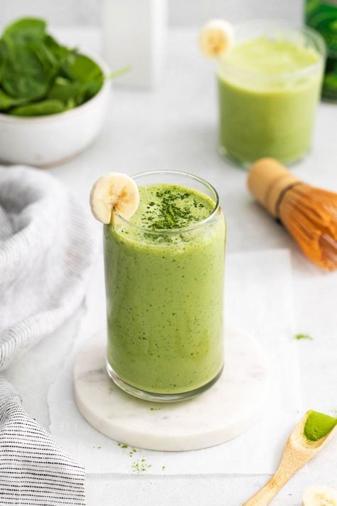 Matcha Protein Shake - Texanerin Baking Matcha Vanilla Protein Shake, Matcha Protein Smoothie, Protine Shakes, Matcha Protein Shake, Paleo Yogurt, Dessert Smoothies, Matcha Shake, Matcha Drink Recipes, Matcha Almond