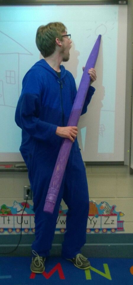 Harold and the purple crayon. Forever Lazy Soft Fleece Adult PJs (as seen on TV) for $20.00 Harold And The Purple Crayon Costume, Purple Crayon Costume, Harold And The Purple Crayon, Crayon Costume, Inspired Costumes, Brain Storming, Book Costumes, Purple Crayon, As Seen On Tv