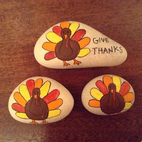 Turkey Rock Painting, Thanksgiving Rocks Painted Ideas Simple, Turkey Painted Rocks, Painted Rocks Thanksgiving, Thanksgiving Painted Rocks, Thanksgiving Rocks, Activity Therapy, Fall Rocks, Painted Turkey