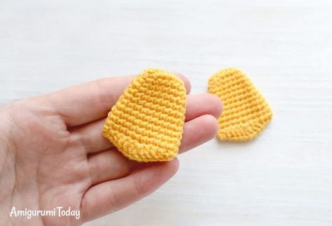 Webby Duck amigurumi pattern - feet Duck Amigurumi, Crochet Duck, Amigurumi Today, Duck Feet, Cozy Crochet Patterns, Crochet Coaster Pattern, Crochet Bows, Duck Tales, Crochet Amigurumi Free