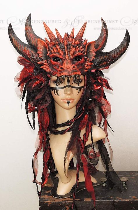 Diy Dragon Costume Women, Mythical Creatures Costumes, Dragon Head Mask, Dragon Costume Diy, Dragon Headdress, Dragon Wings Costume, Dragon Costume Women, Dragon Outfit, Dragon Halloween Costume