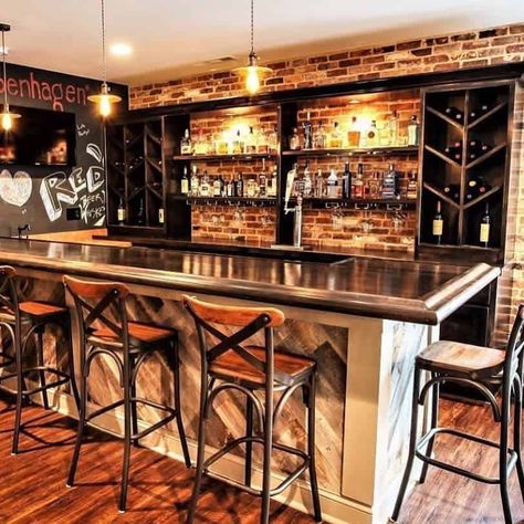 61 Wet Bar Ideas To Elevate Your Home Entertainment Space Basement Wet Bar Ideas, Luxury Home Bar, Wet Bar Ideas, Rustic Basement Bar, Bar Renovation, Wet Bar Designs, Home Bar Ideas, Basement Bar Ideas, Home Wet Bar