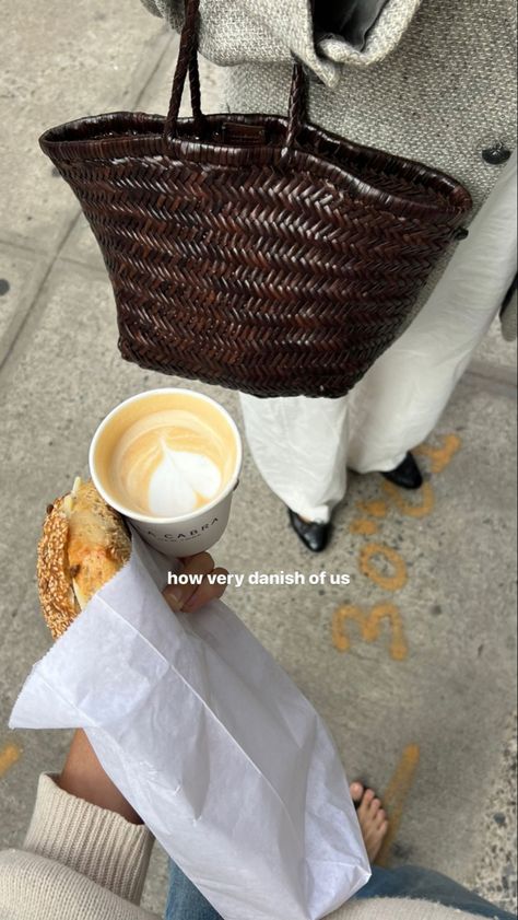 Dragon Diffusion Bag, Minimal Sweater, French Sandwich, Uni Bag, Dragon Diffusion, Tomboy Chic, Coffee Obsession, Bag Outfit, Bags Aesthetic