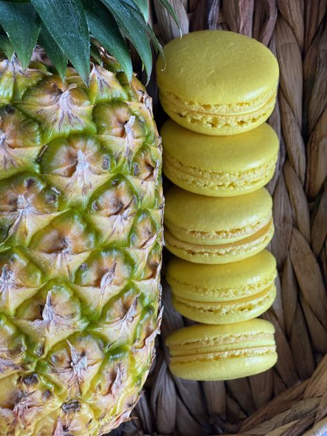 Pineapple Dole Whip Macarons Disneyland Dole Whip, Pineapple Macarons, Disney Dole Whip, French Macaroon Recipes, French Macarons Recipe, Macaroon Cookies, Pineapple Desserts, Macaron Flavors, Macaron Cookies