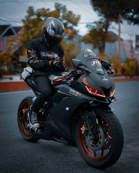 R15 V4 Wallpaper Hd, V3 R15 Black, R15 Black, Night Bike Ride Video, R15 Yamaha, Biker Photos, Motorcycle Guy, Night Bike Ride, R15 V3