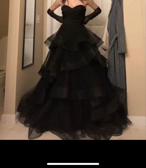 Black Layered Prom Dress, Black Prom Dress Poofy, Black Poofy Prom Dress, Black Ruffle Prom Dress, Puffy Black Dress, Black Puffy Dress, Layered Prom Dress, Poofy Dress, Grad Outfits