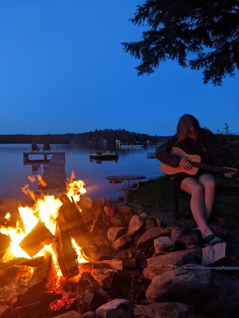 Summer Campfire, Summer Camp Aesthetic, Camp America, Camp Aesthetic, Aesthetic Camping, Cabin Aesthetic, Camping Vibes, Camping Aesthetic, Camp Vibes