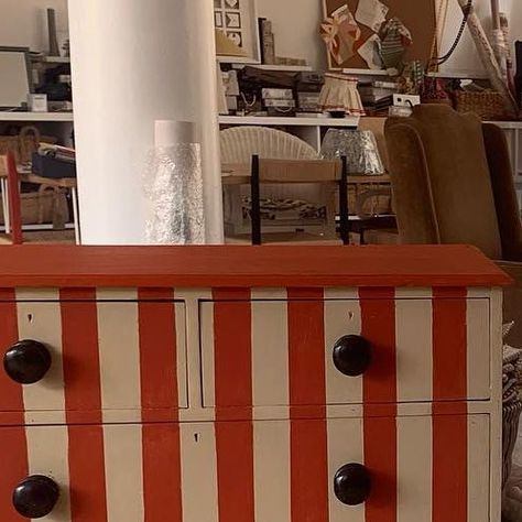 Meg Boscawen on Instagram: "To continue the summer stripe obsession. A hand painted chest 🎪" Striped Furniture Painted, Portland Apartment, Striped Furniture, Ideas Decoracion, Painted Chest, Summer Stripes, June 15, Upcycled Furniture, Painted Furniture