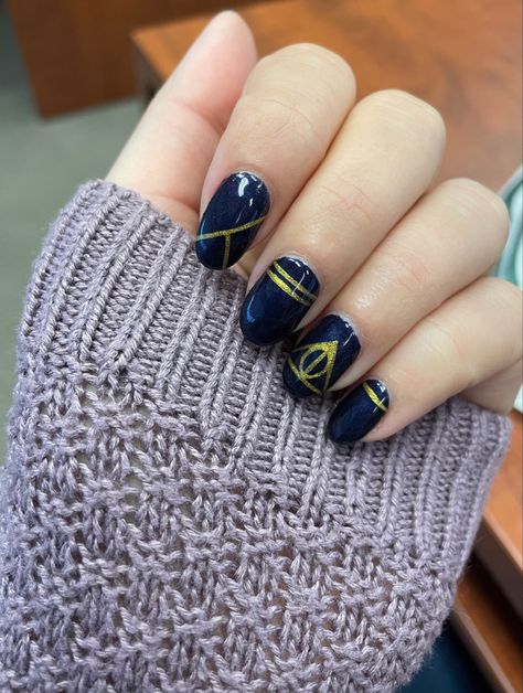 Nail art, Harry Potter, cute, Fall, Autumn, Witch Harry Potter Nails Designs, Potter Nails, Harry Potter Nail Art, Harry Potter Nails, Deathly Hallows Symbol, Cute Harry Potter, Harry Potter Deathly Hallows, Deathly Hallows, Nail Art Design