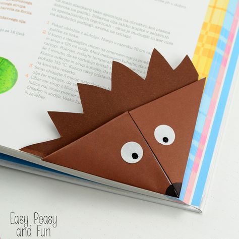 Hedgehog crafts are usually “reserved” for fall but I do love this animal so much I just had to make this hedgehog corner bookmark. These origami corner bookmarks are a great beginner origami for kids, easy to make and kids will be able to put them into good use. *this post contains affiliate links* Hedgehog … Origami For Kids, Hedgehog Craft, Tutorial Origami, Origami Bookmark, Kids Origami, Origami For Beginners, Corner Bookmark, Origami Fish, Instruções Origami