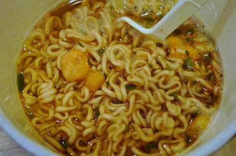 Best instant #noodles from #Thailand - MAMA noodles Mami Noodles Recipe, Danger Noodle Drawing, Thai Mama Noodles, Shan Noodles Myanmar, Mama Noodles, Myanmar Flag, Thai Drunken Noodles (pad Kee Mao), Bangkok, Noodles