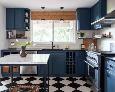 70 Kitchen Ideas to Recreate In Your Home Transitional Kitchen Ideas, All Black Kitchen, Small Kitchen Island Ideas, Navy Kitchen, Small Kitchen Island, Blue Kitchen Cabinets, L Shaped Kitchen, All White Kitchen, Blue Cabinets