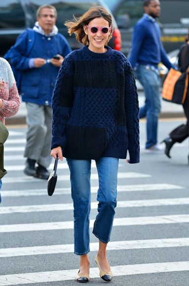 alexa chung street style Alexa Chung Style, Fashion Gone Rouge, Jeans Trend, Looks Jeans, Look Adidas, Mode Tips, Looks Pinterest, Blazer Outfit, Mode Casual