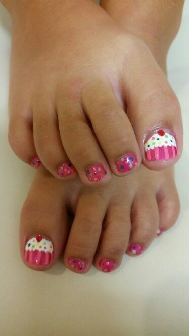 Easy Toenail Painting Ideas, Kid Toenail Designs, Toe Nail Designs For Kids, Kids Toenail Designs, Hot Pink Toe Nails With Design, Kids Pedicure Ideas, Toddler Nails Designs Kids, Toddler Nail Designs, Birthday Pedicure