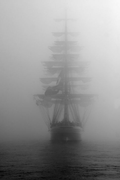 Navi A Vela, Old Sailing Ships, Ghost Ship, Tall Ship, Ship Paintings, 다크 판타지, Pirate Life, Fantasy Aesthetic, Tall Ships