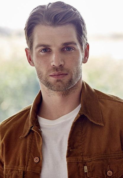 Mike Vogel - Childhood's End Mike Vogel, Childhood's End, Adventurous Men, Charles Dance, Beard Styles Short, Mustache Men, Under The Dome, Septième Art, Short Beard