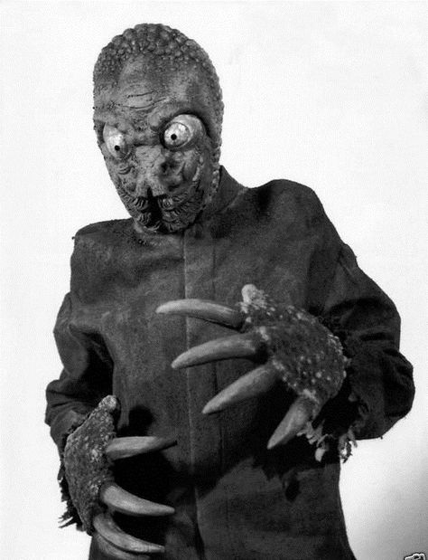 the MOLE PEOPLE (1956) Mole People, Classic Monster Movies, Old Film, Classic Sci Fi, Famous Monsters, Horror Monsters, Adventure Film, Cool Monsters, Sci Fi Horror