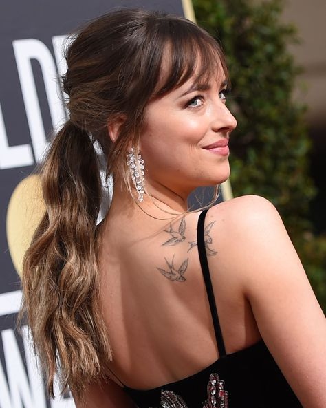 US-ENTERTAINMENT-GOLDEN-GLOBES-ARRIVALS Female Celebrity Tattoos, Actresses With Brown Hair, Celebrity Tattoos Women, Dakota Johnson Hair, Dakota Mayi Johnson, Red Carpet Beauty, Hot Hair Colors, Brown Blonde Hair, Celebrity Tattoos