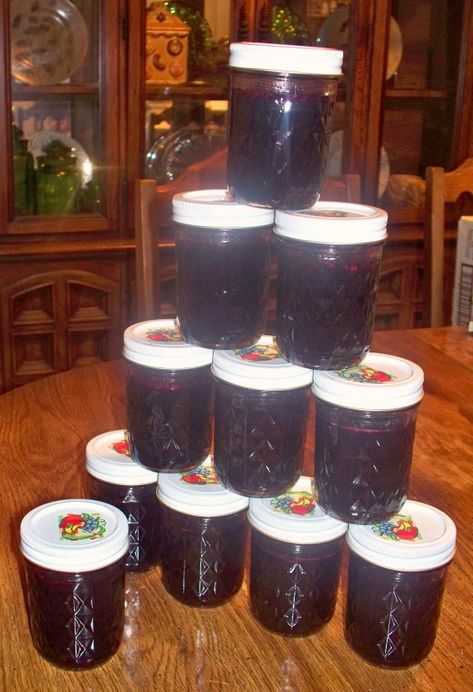 Blueberry Pepper Jelly Recipe, Blueberry Jalapeno Jam Recipe, Blueberry Jalapeno Jelly Recipe, Jalapeno Jam Recipe, Jalapeno Jelly Recipes, Jalapeño Jelly, Jalapeno Pepper Jelly, Canning Jam Recipes, Blueberry Jelly