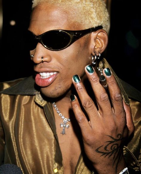 Dennis Rodman Outfit, Denis Rodman, Hard Photo, Dennis Rodman, Nailed It, Pose Reference Photo, Mode Inspiration, David Bowie, Kanye West