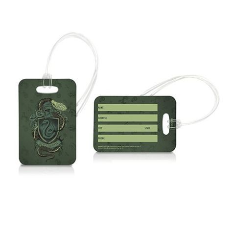 Harry Potter Slytherin Luggage Tag Slytherin Merchandise, Harry Potter Things To Buy, Harry Potter Aesthetic Slytherin, Harry Potter Luggage, Harry Potter Things, Slytherin Room, Slytherin Style, Boy Gang, Harry Potter Ring