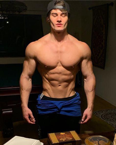 Jeff Seid, Bodybuilding Pictures, Cute Guy Pics, Men Abs, Body Building Men, Muscular Men, Arnold Schwarzenegger, Gym Rat, Male Body