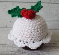 Crochet Christmas Gift Ideas, Diy Crochet Christmas, Crochet Sweater Tutorial, Crochet Chocolate, Sweater Tutorial, Terry's Chocolate Orange, Crochet Christmas Ornaments Free, Easter Tree Ornaments, Crochet Christmas Gifts