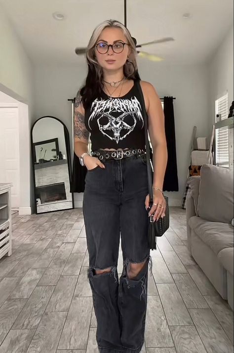 Metal Rock Concert Outfit, Sleep Token Concert Outfit Ideas, Casual Grunge Outfits Winter, Heavy Metal Concert Outfit Ideas, Casual Alternative Outfits Summer, Rammstein Concert Outfit, Spring Edgy Outfits, Sleep Token Concert Outfit, Edgy Alternative Outfits