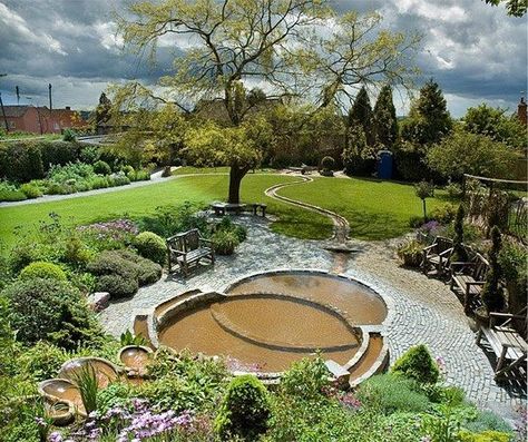 Glastonbury England, Sacred Well, Chalice Well, Visit England, Mists Of Avalon, Glastonbury Tor, Irish Countryside, Somerset England, Healing Waters