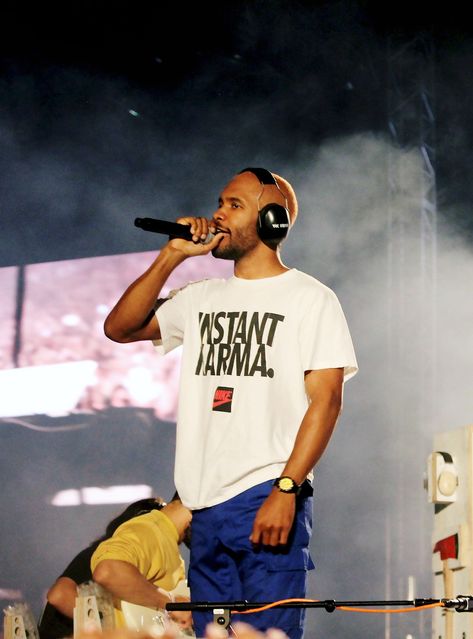 Frank Ocean Frank Ocean Tour, Frank Ocean Concert, Frank Ocean Songs, Frank Ocean Wallpaper, Frank Ocean, Tyler The Creator, Fav Celebs, Rappers, Music Artists