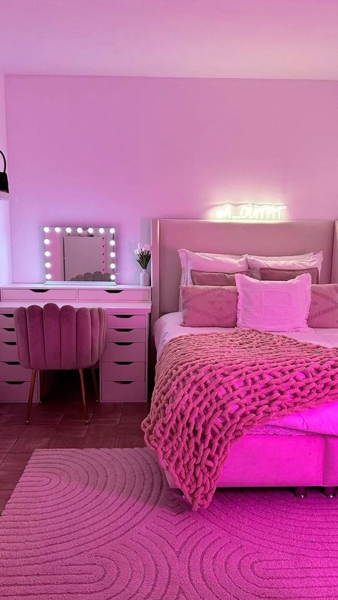 Girly Pink Bedroom, Bedroom Ideas For Small Rooms Cozy, White Room Decor, Luxury Room Bedroom, Classy Bedroom, Chill Room, Room Redesign, Girly Room, Preppy Room