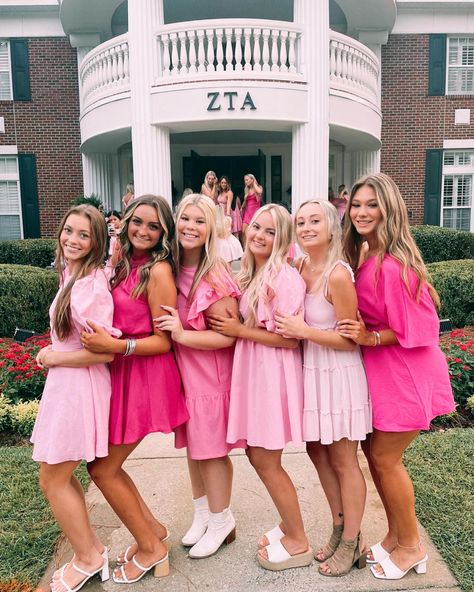 Recruitment Outfits Color Schemes, Sorority Recruitment Photoshoot, Sisterhood Dresses, Sisterhood Outfits, Exec Photoshoot, Blonde 2024, Sisterhood Ideas, Recruitment Dresses, Sorority Aesthetic