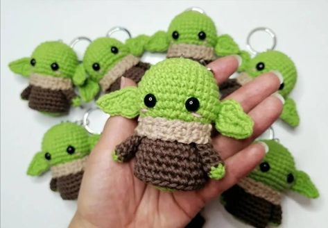 Star Wars Crochet, Pumpkin Crochet, Fast Crochet, Crochet Fairy, Crochet Stitches Guide, Crochet Disney, Quick Crochet Patterns, Crochet Keychain Pattern, Pola Amigurumi