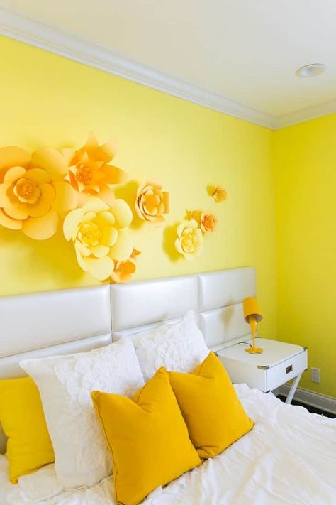 15 Happy, Yellow Bedrooms That Will Inspire You Yellow Room Decor, Adelaine Morin, Yellow Bedroom Decor, Bedroom Decor Gray Walls, Bedroom Decor Gray, Bedroom Background, Yellow Room, Yellow Interior, Gray Walls