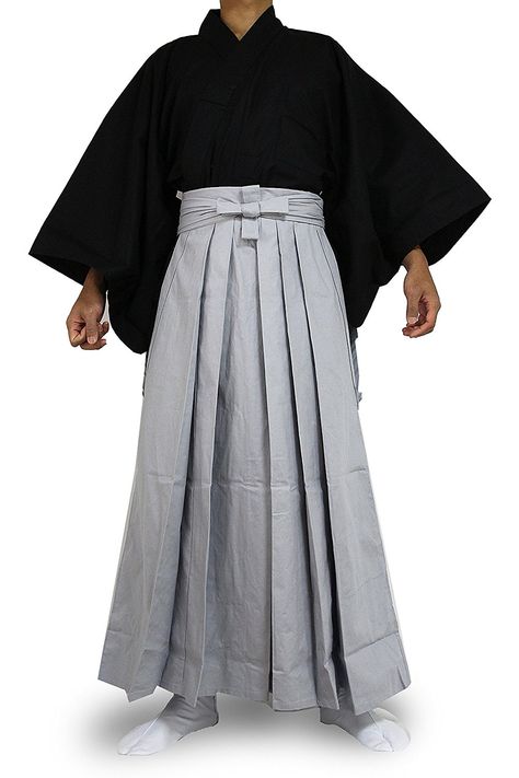 Wide Pleated Skirt, Traditional Japanese Clothing, Samurai Clothing, Japanese Mens Fashion, Hakama Pants, Japanese Traditional Clothes, Samurai Pants, Japanese Traditional Clothing, Japanese Clothing