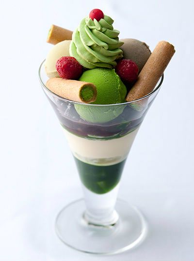 Matcha & hojicha parfait Matcha Parfait, Matcha Green Tea Recipes, Matcha Dessert, Japanese Desserts, Green Tea Recipes, Matcha Recipe, Japanese Matcha, Matcha Green Tea Powder, Japanese Dessert