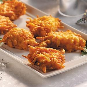 Carrot Fritters Clam Fritters Recipe, Carrot Fritters, Fresh Vegetable Recipes, Fried Bread Recipe, Hush Puppies Recipe, Zucchini Fritters Recipe, Homemade Fries, Fritters Recipe, Zucchini Fritters