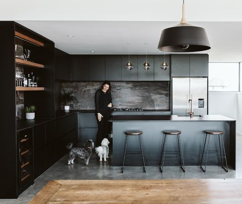 Masculine Kitchen Decor, Masculine Kitchen Ideas, Masculine Kitchen, Award Winning Kitchen Design, Kitchen View, Masculine Interior, Black Concrete, Quirky Kitchen, Small Kitchen Ideas