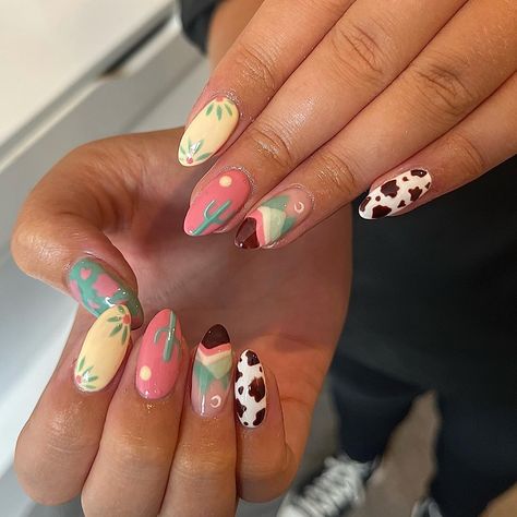 Southwestern Nail Art, Southwest Nails, Desert Nails, Cactus Nails, Rodeo Nails, Ladybug Nails, Neat Nails, Western Nails, Boho Nails