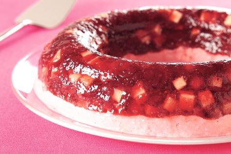 Cranberry-Cream Cheese Mold - My Food and Family Jello Mold Recipes, Cranberry Jello, Cream Cheese Mints, Cheese Mold, Cranberry Cream Cheese, Jello Mold, Jello Salad, Jell O, Kraft Recipes