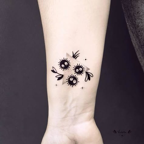 Susuwatari Tattoo by violette_bleunoir Minimalistic Anime Tattoo, Tatuaje Studio Ghibli, Minimalist Tattoo Meaning, Studio Ghibli Tattoo, Paris Tattoo, Typography Tattoo, Ghibli Tattoo, Delicate Tattoo, Girly Tattoos