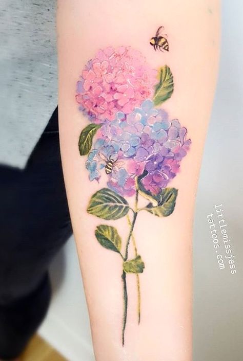 Colourful Flower Tattoo, Bee And Flower Tattoo, Best Feminine Tattoos, Hydrangea Tattoo, Lilac Tattoo, Colour Tattoo For Women, Tattoo Wedding, Colour Tattoo, Floral Tattoos