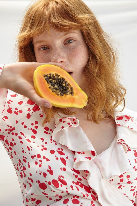 Tropical Fashion Shoot, Beautiful Freckles, Studio Portrait Photography, Tropical Fashion, Girls With Red Hair, Portrait Girl, Studio Portraits, Photography Inspo, Papaya