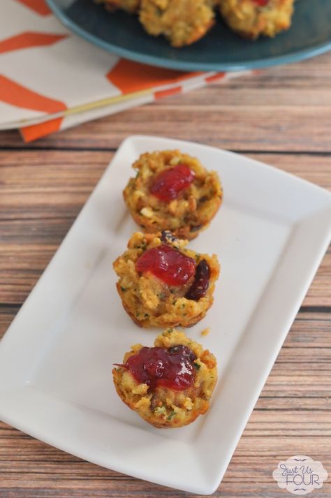 A one bite mini stuffing muffin is an amazing idea for Thanksgiving. Thanksgiving Posts, Stuffing Muffins, Suburban Kitchen, Fall Eats, Easy Thanksgiving Recipes, Easy Stuffing, Thanksgiving Recipe, Thanksgiving Stuffing, Easy Appetizers