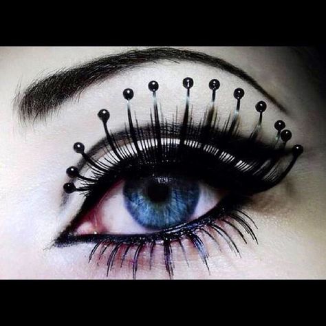 eyelashes with black dots Sugarpill Cosmetics, Fake Lashes, School Looks, Beauty Eyes, Fantasy Makeup, I Love Makeup, Eye Make, Eye Art, An Eye